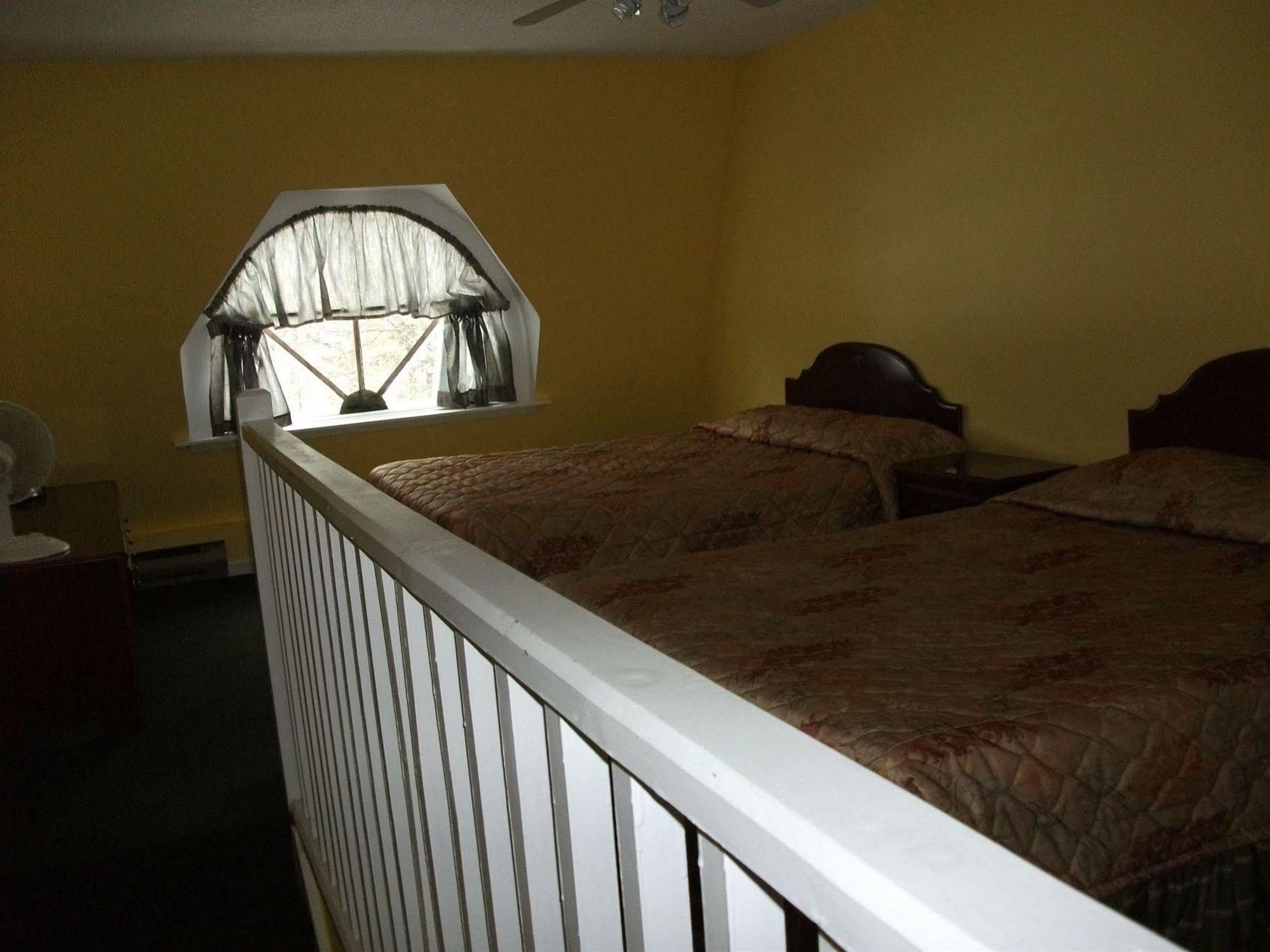 Travelodge By Wyndham Wasaga Beach Kültér fotó